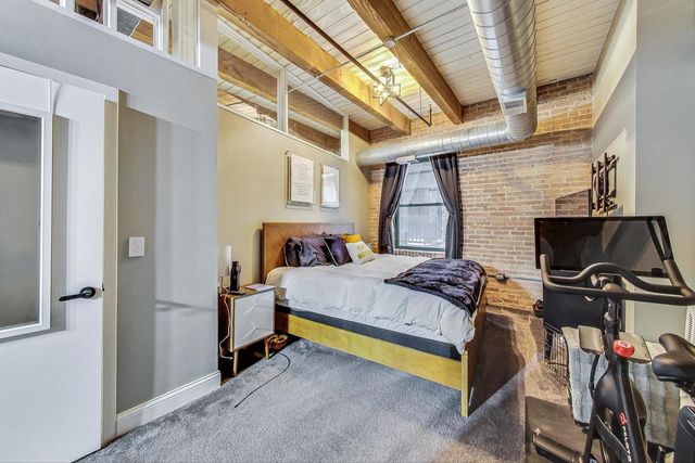 420 W Ontario Street 209, Chicago, IL 60654
