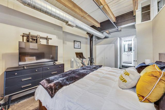 420 W Ontario Street 209, Chicago, IL 60654