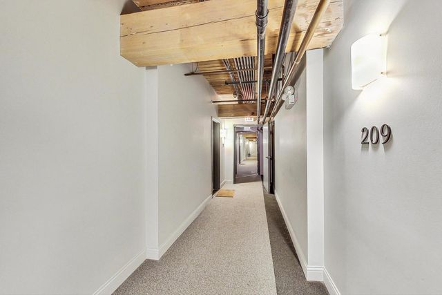 420 W Ontario Street 209, Chicago, IL 60654