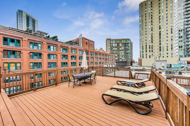 420 W Ontario Street 209, Chicago, IL 60654