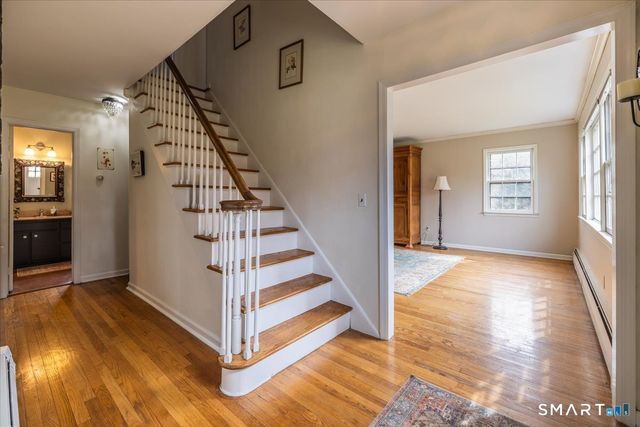 5 Mount Pleasant Road, Newtown, CT 06470