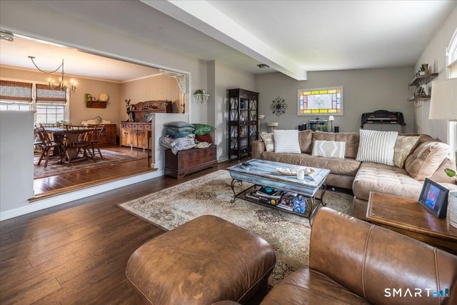 5 Mount Pleasant Road, Newtown, CT 06470