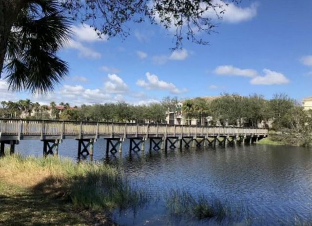 3021 Alcazar Place 202, Palm Beach Gardens, FL 33410