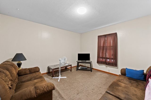 45 River St, Southbridge, MA 01550