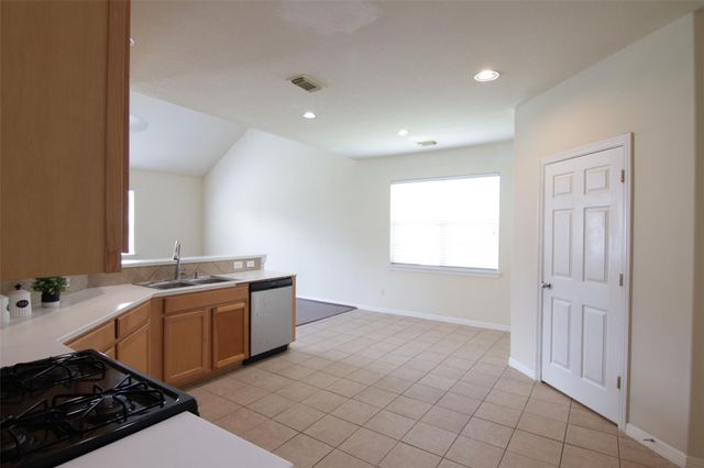 2027 Creek Run Drive, Pearland, TX 77584