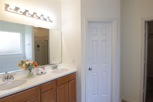 2027 Creek Run Drive, Pearland, TX 77584