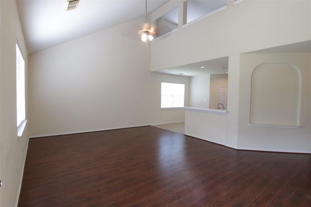 2027 Creek Run Drive, Pearland, TX 77584