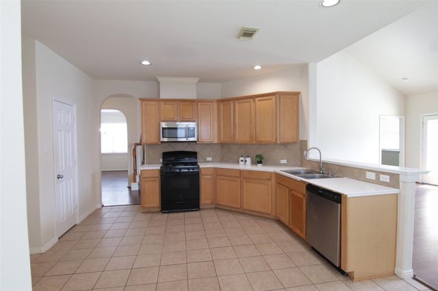 2027 Creek Run Drive, Pearland, TX 77584