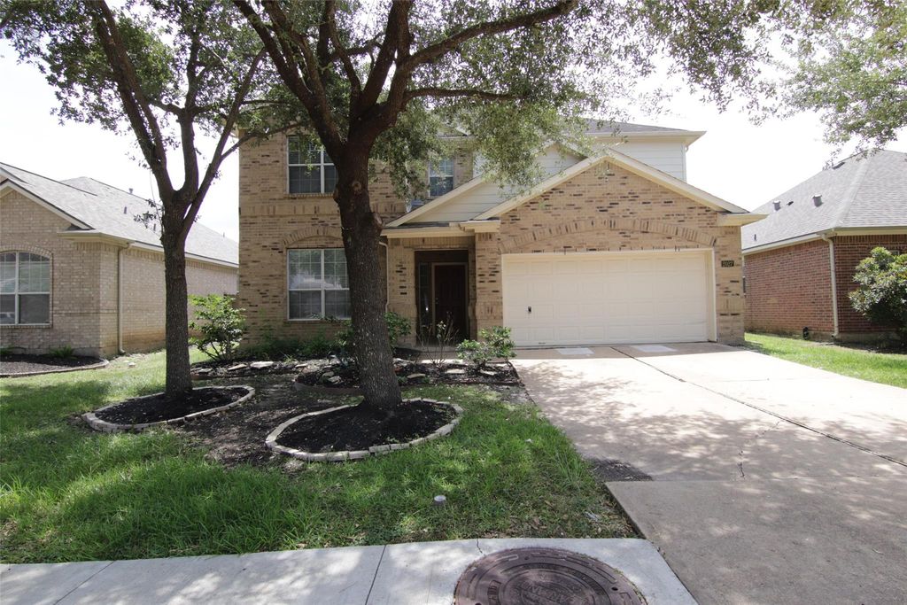 2027 Creek Run Drive, Pearland, TX 77584