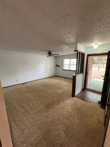 1205 N 8th, Purcell, OK 73080