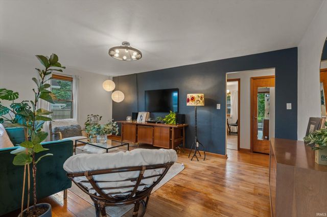 229 N Hawthorne Drive, South Bend, IN 46617