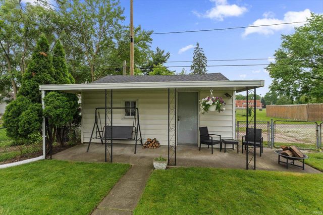 229 N Hawthorne Drive, South Bend, IN 46617