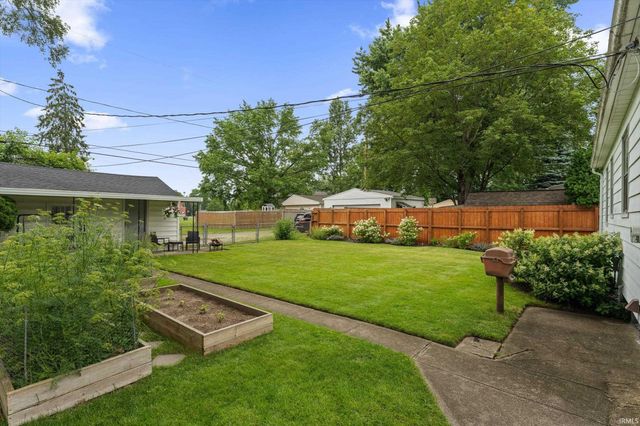 229 N Hawthorne Drive, South Bend, IN 46617