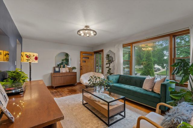 229 N Hawthorne Drive, South Bend, IN 46617