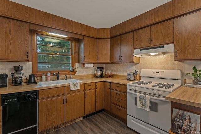 229 N Hawthorne Drive, South Bend, IN 46617