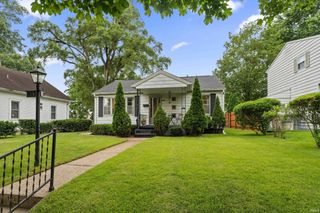 229 N Hawthorne Drive, South Bend, IN 46617