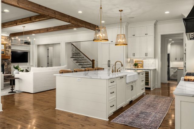 7223 Shagbark Ln, College Grove, TN 37046