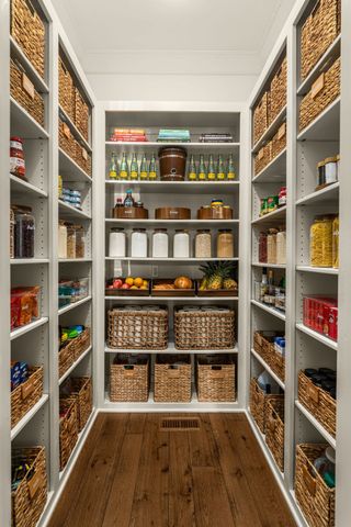 7223 Shagbark Ln, College Grove, TN 37046