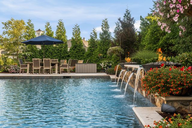 7223 Shagbark Ln, College Grove, TN 37046