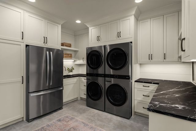 7223 Shagbark Ln, College Grove, TN 37046