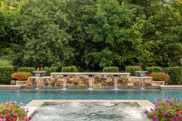 7223 Shagbark Ln, College Grove, TN 37046