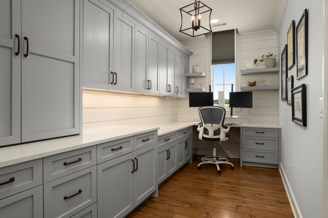 7223 Shagbark Ln, College Grove, TN 37046