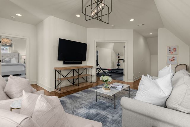 7223 Shagbark Ln, College Grove, TN 37046