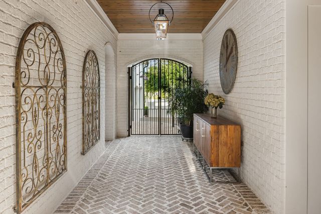 7223 Shagbark Ln, College Grove, TN 37046