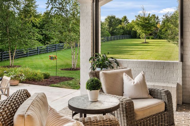 7223 Shagbark Ln, College Grove, TN 37046