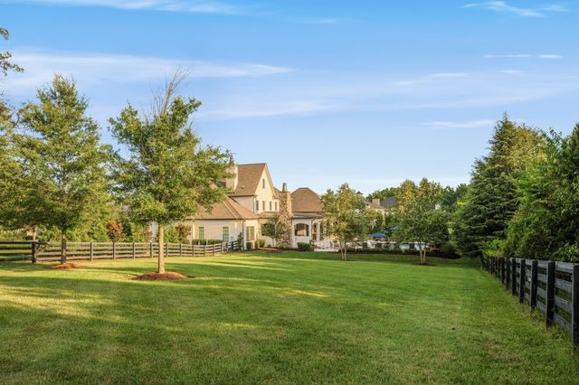 7223 Shagbark Ln, College Grove, TN 37046