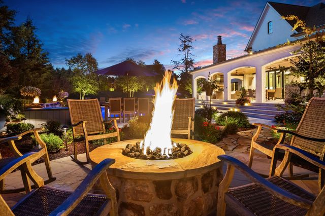 7223 Shagbark Ln, College Grove, TN 37046