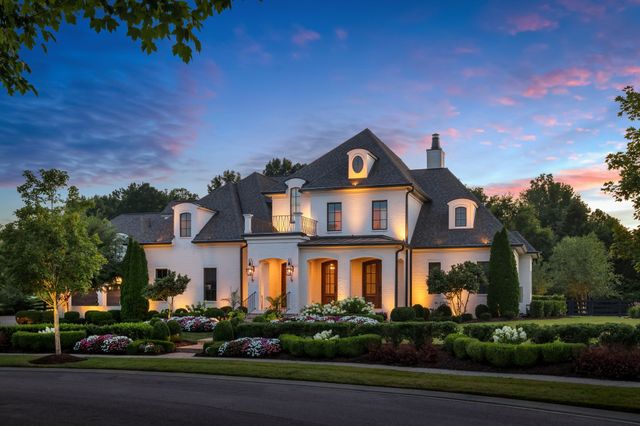 7223 Shagbark Ln, College Grove, TN 37046