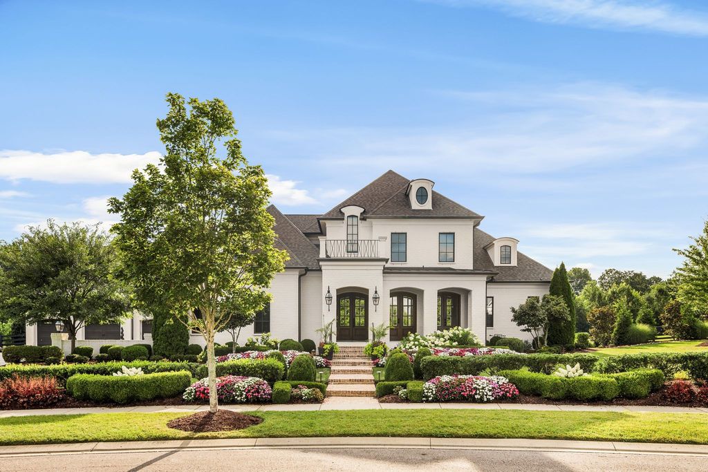 7223 Shagbark Ln, College Grove, TN 37046