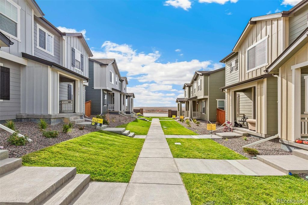 28616 E 6th Place, Watkins, CO 80137