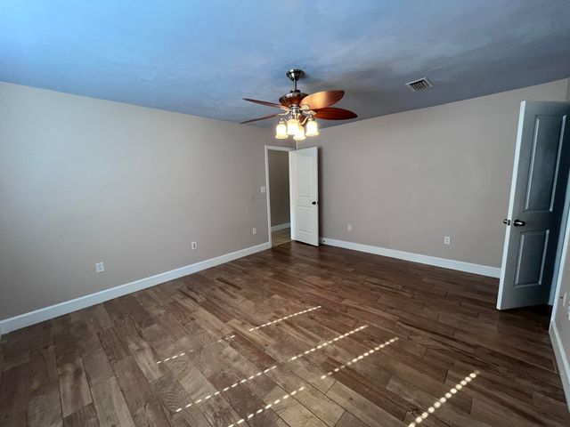 540 E Timberlake Drive, Mary Esther, FL 32569