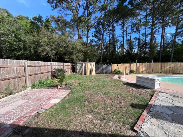 540 E Timberlake Drive, Mary Esther, FL 32569