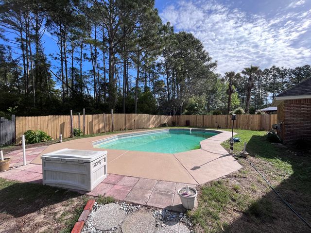 540 E Timberlake Drive, Mary Esther, FL 32569