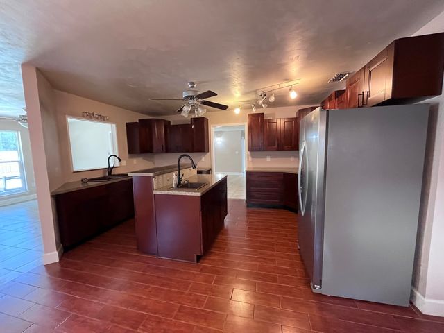 540 E Timberlake Drive, Mary Esther, FL 32569