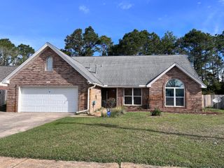 540 E Timberlake Drive, Mary Esther, FL 32569