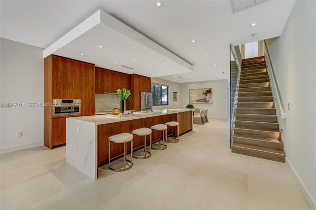 2980 Coconut Ave, Miami, FL 33133