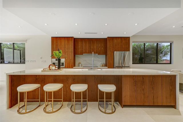 2980 Coconut Ave, Miami, FL 33133