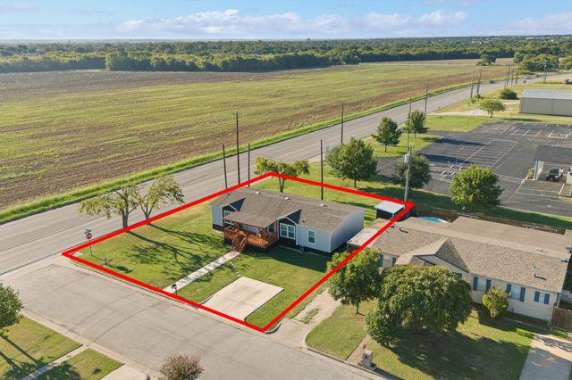1401 Old Bridge Road, Cleburne, TX 76033