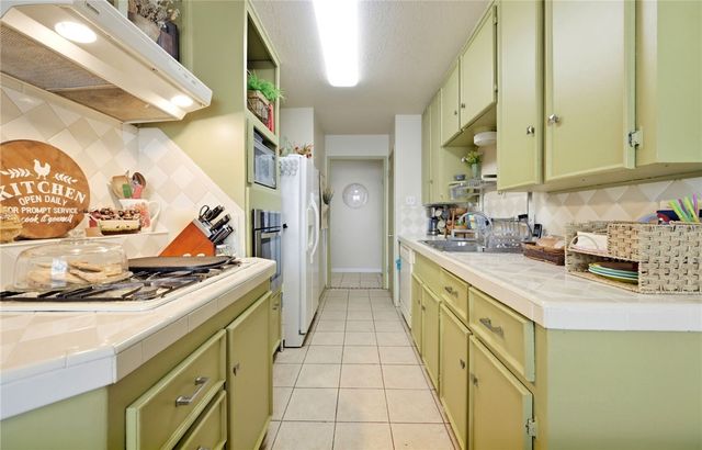 4014 Bradford Dr, Corpus Christi, TX 78411