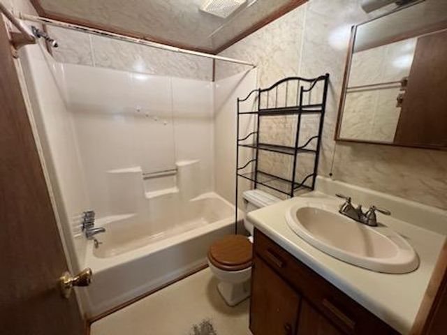 1512 Blue Ridge PKWY, Floyd, VA 24091