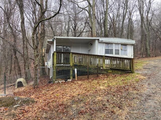 1512 Blue Ridge PKWY, Floyd, VA 24091