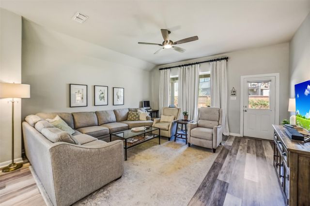 10047 Napier Drive, Iowa Colony, TX 77583