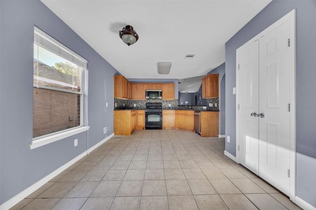 10514 Lauren Creek Drive, Baytown, TX 77523