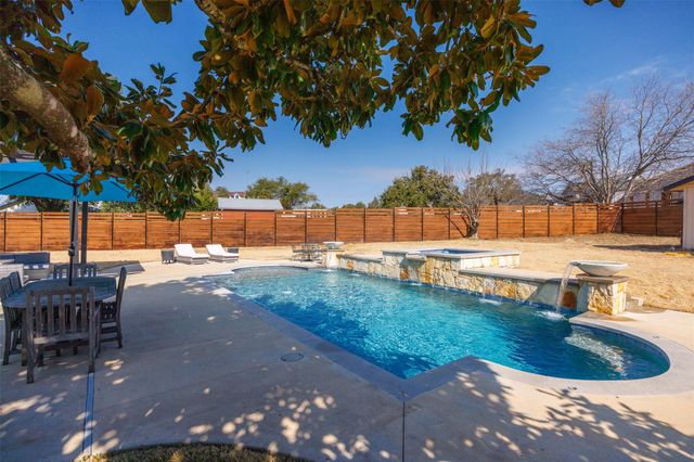 1607 Mayfield DR, Round Rock, TX 78681