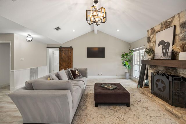 1607 Mayfield DR, Round Rock, TX 78681