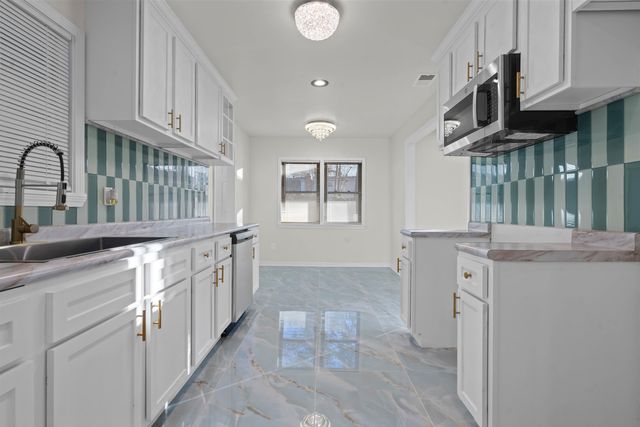 5639 CLARKE CV, Memphis, TN 38115